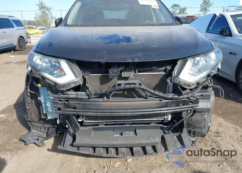 2017 Nissan Rogue Sv z USA, uszkodzony, nr VIN 5N1AT2MV4HC802957